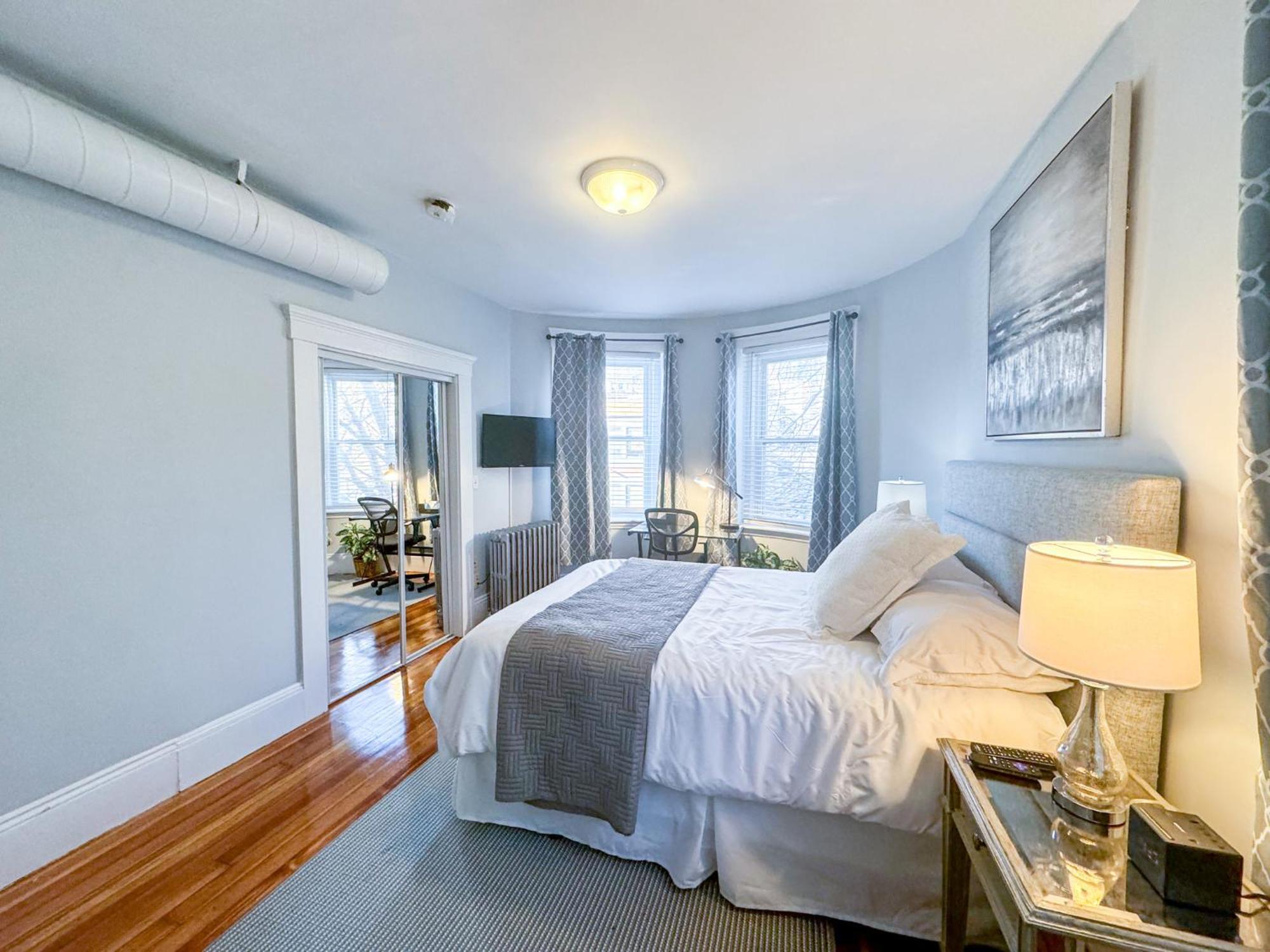 Huge,3 Bed,2Bath,Public Transport,Boston,Sleeps 9 Apartamento Brookline Exterior foto
